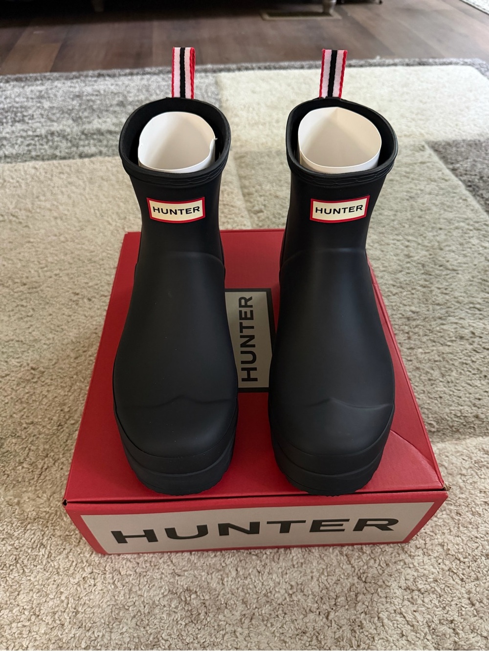 NWT Women’s Hunter Black Play Short Rain Boots Size 11